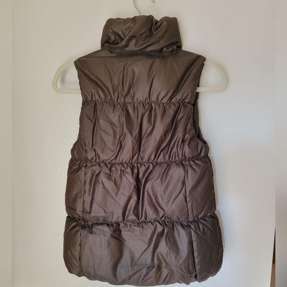 GAP Puffer Vest - Picture 2 of 4